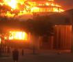 不满警卫向学生射击 南非大学学生烧毁校园