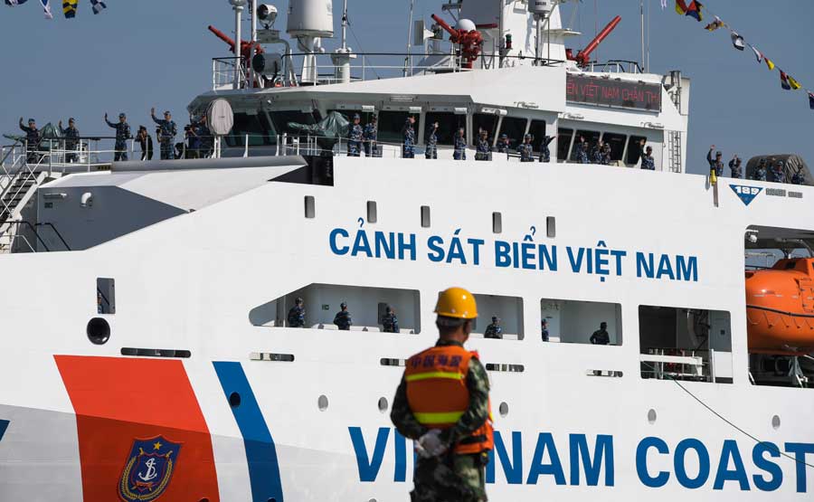 越南海警舰船圆满结束首次访华离开海口