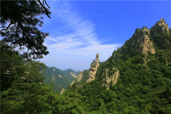 1/6 尧山,又名"石人山风景名胜区,位于河南省平顶山市鲁山县西部,地