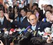 90岁李嘉诚正式退休 下班后再三挥手告别